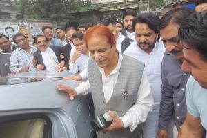 फर्जी दस्तावेज़ों से एनओसी लेने में आज़म खां समेत तीन पर तय हुए आरोप, कोर्ट में पेशी के बाद फिर बढ़ी मुश्किलें