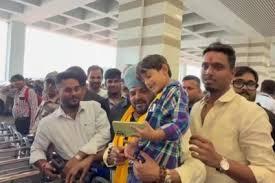 बिहारः भोजपुर में हेलीकॉप्टर की इमरजेंसी लैंडिंग के बाद बृजभूषण को याद आई 6 साल की बच्ची