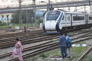 मुरादाबाद लखनऊ रेल लाइन पर बनेंगे आधुनिक आरओबी-एफओबी! 106 करोड़ की परियोजना से खत्म होगी जाम की समस्या