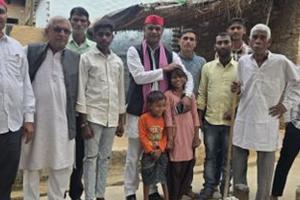 गांवों में सूखी टंकियां, नाराज़ ग्रामीण और सपा की टीम का दौरा: अंबेडकर वाहिनी ने कहा- जनता प्यास से त्रस्त, सरकार प्रचार में व्यस्त