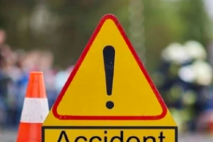 प्रयागराज में बेकाबू कार ने मारी टक्कर, एक की मौत, पांच घायल