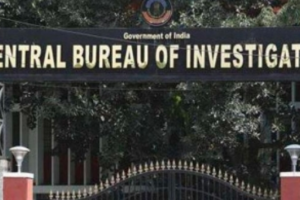 बांके बिहारी मंदिर के गायब खजाने पर संत समाज आक्रोशित, पीएम मोदी से सीबीआई जांच की मांग