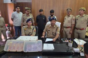 बुलंदशहर में जाली नोट गिरोह का पर्दाफाश: चोरी की बाइक, नकली नोट और प्रिंटर बरामद, दो आरोपी गिरफ्तार