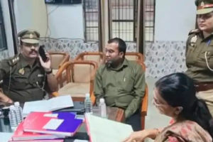 कानपुर में महिला आयोग सदस्या ने किया थाने का निरीक्षण, भड़क गए अफसर, नोटिस किया जारी-हद में रहें !