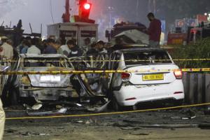 दिल्ली कार ब्लास्ट केस में यूपी एटीएस ने कानपुर से डॉक्टर मोहम्मद आरिफ को हिरासत में लिया