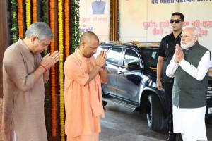 PM मोदी ने देश को चार और वंदेभारत की दी सौगात, दिखाई झंडी, वाराणसी से खजुराहो जाना हुआ आसान, हर-हर महादेव की गूंज