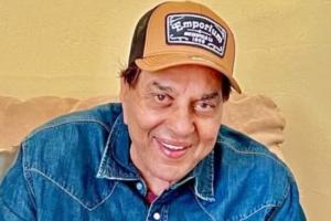 धर्मेंद्र की सेहत में लगातार सुधार, ब्रीच कैंडी से घर लौटे, अमिताभ बच्चन ने भी की मुलाकात