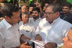 फसल खराबी पर रोहतक में भड़के अभय चौटाला; DC को दिया 30 मिनट का अल्टीमेटम, चेतावनी के बाद प्रशासन हरकत में आया