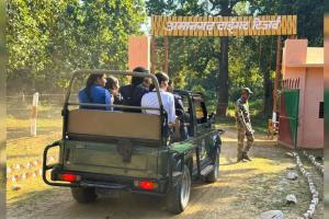 कॉर्बेट टाइगर रिजर्व में सफारी के दौरान मोबाइल फोन बैन..सुप्रीम कोर्ट के आदेश पर लागू हुआ नया नियम