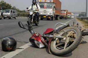 सोनीपत NH-44 पर भीषण हादसा: तेज रफ्तार का कहर, तीन दोस्तों की दर्दनाक मौत