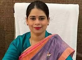 बिजनौर की DM जसजीत कौर के खिलाफ हाईकोर्ट ने वारंट जारी किया, 5 दिसंबर को कोर्ट में पेश करने का आदेश 