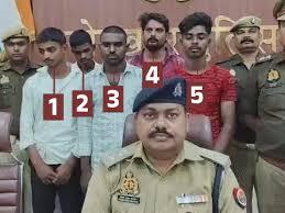 गोरखपुर में दिन में क्रिकेट, रात में लूट; शातिर 'आधार कार्ड' गैंग का पर्दाफाश, 5 लुटेरे गिरफ्तार