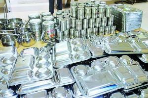 बागपत में ग्राम पंचायतों में शुरू हुआ “बर्तन बैंक”, ग्रामीणों के सामाजिक आयोजनों में सुविधा और पर्यावरण संरक्षण का नया कदम