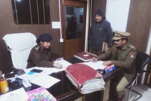 मेरठ: सीओ कैण्ट नवीना शुक्ला ने थाना लालकुर्ती का वार्षिक निरीक्षण किया