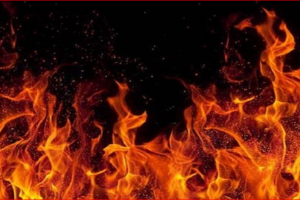 नोएडा में निर्माण कार्य के दौरान IGL पाइपलाइन फटी, आग लगने से इलाके में हड़कंप