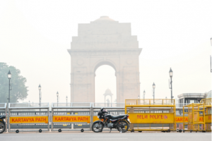 दिल्ली में वायु गुणवत्ता बेहद खराब: सीएम रेखा गुप्ता ने अधिकारियों को दी सख्त चेतावनी