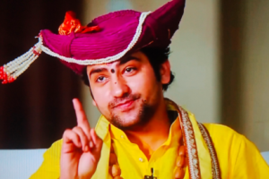 समोसे वालों की पदयात्रा! धीरेंद्र शास्त्री बोले — भक्ति में लीन नहीं, प्लेट में लीन हैं लोग!