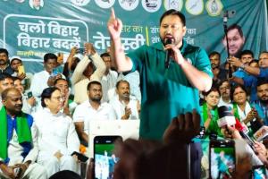 राघोपुर में तेजस्वी की गर्जना, बोले: 37 साल का नौजवान PM-CM की पूरी मशीनरी से लड़ रहा