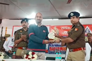मुजफ्फरनगर एसपी सिटी का 'सिंघम अंदाज': पुलिस की परिभाषा समझाई, 'फिल्मी दिलेरी' पर कसा तंज