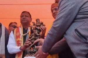 यूपी में ब्राह्मण विधायकों को पंकज चौधरी की चेतावनी: मथुरा में बोले – जातीय आधार पर दोबारा बैठक न हो