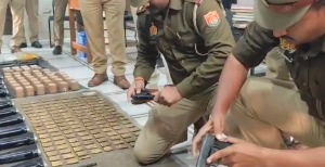 एनकाउंटर स्पेशल दारोगा की खुली पोल! निरीक्षण में नहीं खुली पिस्टल, वीडियो वायरल