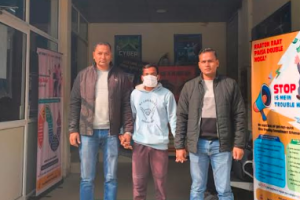 फेसबुक दोस्ती से शेयर मार्केट ठगी, नोएडा में महिला से 3 करोड़ की साइबर धोखाधड़ी, एक गिरफ्तार