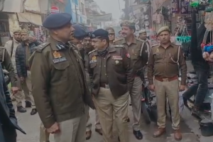 शामली पहुंचे एडीजी भानु भास्कर ने सड़क पर पैदल घूमकर जनता से जानी कानून व्यवस्था की हकीकत