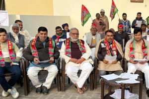 शामली: समाजवादी पार्टी ने बीएलओ लिस्ट के सत्यापन के लिए बीएलए बैठक की