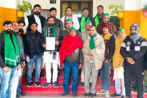 सहारनपुर में बीकेयू पथिक ने प्राइवेट हॉस्पिटल में महंगी दवाइयों और किसानों के बकाया भुगतान पर जताया आक्रोश