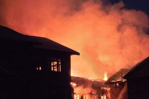 बांग्लादेश: बीएनपी नेता का घर उपद्रवियों ने फूंका, सात साल की बच्ची जिंदा जली