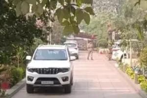  उत्तर प्रदेश : कफ सिरप की तस्करी के मामले में प्रवर्तन निदेशालय की कई शहरों में छापेमारी..एसटीएफ कांस्टेबल हिरासत में 