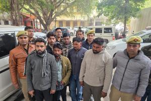 कानपुर: पॉर्न वीडियो का डर दिखाकर लोगों से वसूली करने वाला साइबर गिरोह बेनकाब, दो भाई समेत पांच गिरफ्तार