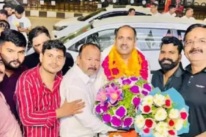 लखनऊ में भाजपा पार्षद की कुर्सी गई, हलफनामे में जानकारी छिपाना पड़ा भारी, सपा के ललित तिवारी अब बने पार्षद