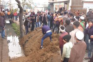 सहारनपुरः नवादा रोड क्षेत्र में जलभराव से परेशान लोगों का नगर निगम के खिलाफ जोरदार प्रदर्शन