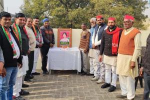 शामली में समाजवादी पार्टी ने मैनपुरी सांसद डिम्पल यादव का जन्मदिन धूमधाम से मनाया