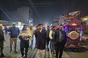 मुजफ्फरनगर: एडीएम ने रैन बसेरों व अलाव व्यवस्था का लिया जायजा, खुले में सो रहे लोगों को रैन बसेरों में भिजवाया