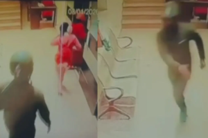 ग्रेटर नोएडा में महिला से लिफ्ट में चेन छीनने की कोशिश, हेलमेट पहने था बदमाश