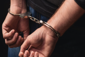 शामली: शहर कोतवाली पुलिस ने अवैध तमंचा और कारतूस के साथ अभियुक्त को किया गिरफ्तार