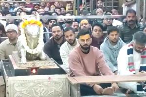 Virat Kohli: निर्णायक वनडे से पहले महाकाल के दरबार पहुंचे विराट कोहली, इंदौर में इतिहास रचने की उम्मीद
