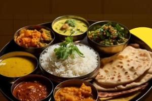 शरीर को सिग्नल देता है खाना, बार-बार की आदतें बनाती हैं सेहत, समझें पूरा गणित