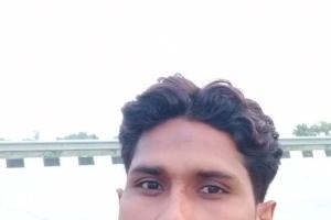  बागपत: घर के बाहर मिला संदिग्ध शव; दोस्तों के साथ हरियाणा गया था युवक, परिजनों ने लगाया हत्या का आरोप, जांच में जुटी पुलिस