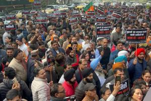 आतिशी के बयान पर भड़की भाजपा: AAP दफ्तर पर प्रदर्शन; आतिशी से माफी की मांग