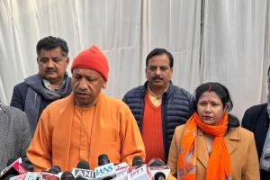 सीएम ग्रिड की स्मार्ट सड़कें बढ़ाएंगी नगर निगम की कमाई: योगी आदित्यनाथ का नया शहरी मॉडल