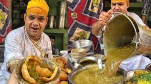 मथुरा का स्वाद कलर्स टीवी पर: 'लाफ्टर शेफ' में दिखेगी रूपा कचौड़ी की झलक; सेलिब्रिटीज चखेंगे ब्रज का जायका