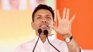 इंदौर: दूषित पानी से मौतों के बीच RSS दफ्तर पहुँचे कलेक्टर; वीडियो वायरल होने पर कांग्रेस का तीखा हमला