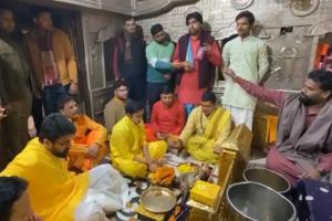 टीम इंडिया के कोच गौतम गंभीर पहुंचे माँ बगलामुखी दरबार, नलखेड़ा में की विशेष पूजा