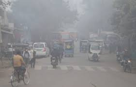 मेरठ और पश्चिमी यूपी में बर्फीली हवाओं और शीतलहर का कहर, राहत की उम्मीद कम