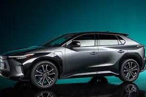 टोयोटा की नई इलेक्ट्रिक एसयूवी जल्द होगी लॉन्च 500 किलोमीटर रेंज और प्रीमियम फीचर्स से मचाएगी धमाल