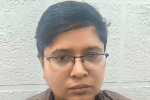 गाजियाबाद: रिश्वत लेते महिला दरोगा गिरफ्तार, दहेज मामले में 45 हजार रुपए की मांग के आरोप में एंटी करप्शन ने किया ट्रैप