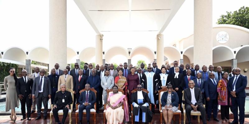 राष्ट्रपति द्रौपदी मुर्मु ने बोत्सवाना में भारत-बोत्सवाना सहयोग को नई दिशा देने का आह्वान किया